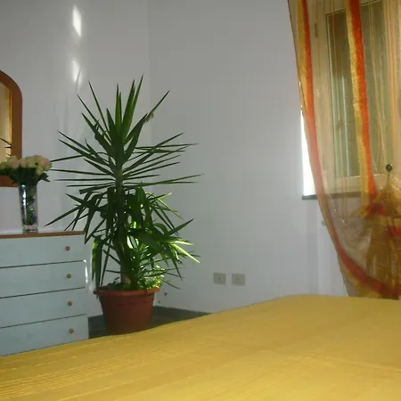 Villarosamaratea ماراتييا