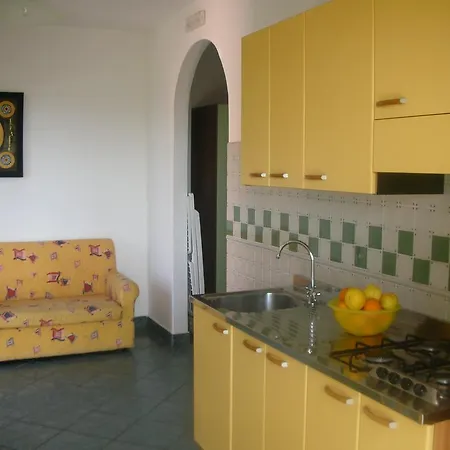 Villarosamaratea